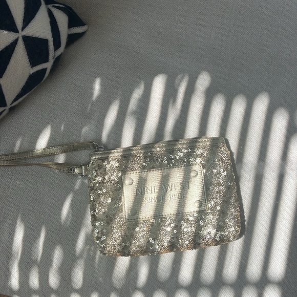 Gold sequin Nine West wristlet - Picture 2 of 5